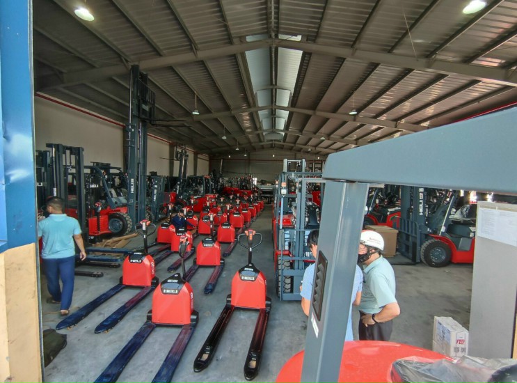 Xe nâng tay điện 2 tấn Heli CBD20J-Li3