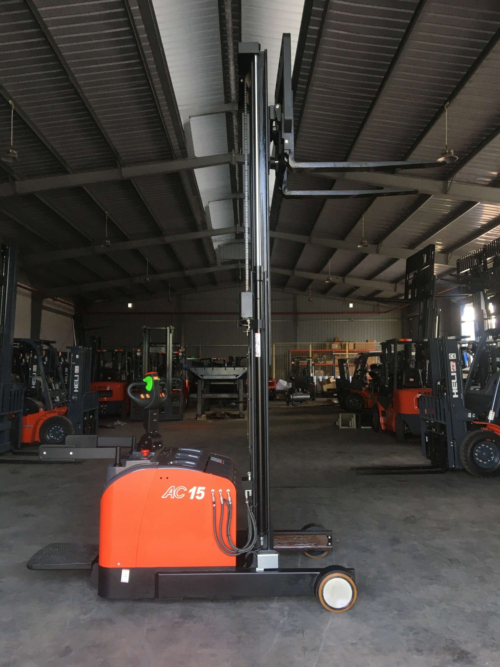 Xe Nâng Điện 1.2-1.5 Tấn Đứng Lái CQDM15-810