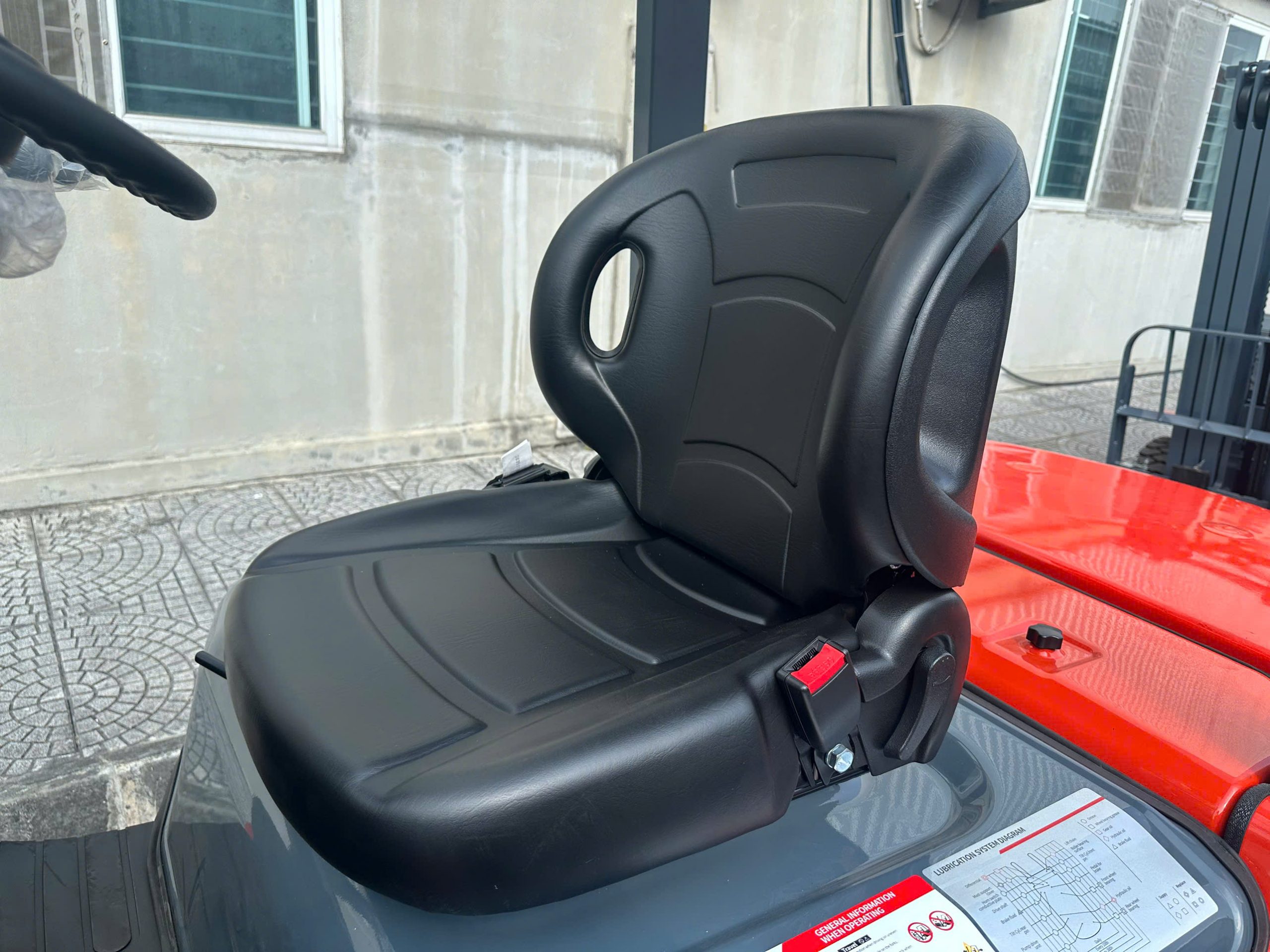 Xe nâng điện H2 lithium thiết kế mới 100%