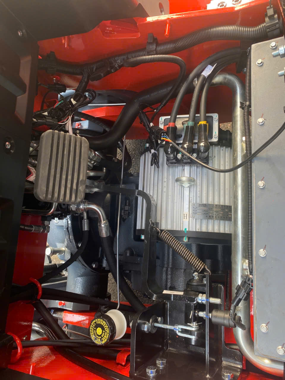 Xe nâng điện H2 lithium thiết kế mới 100%