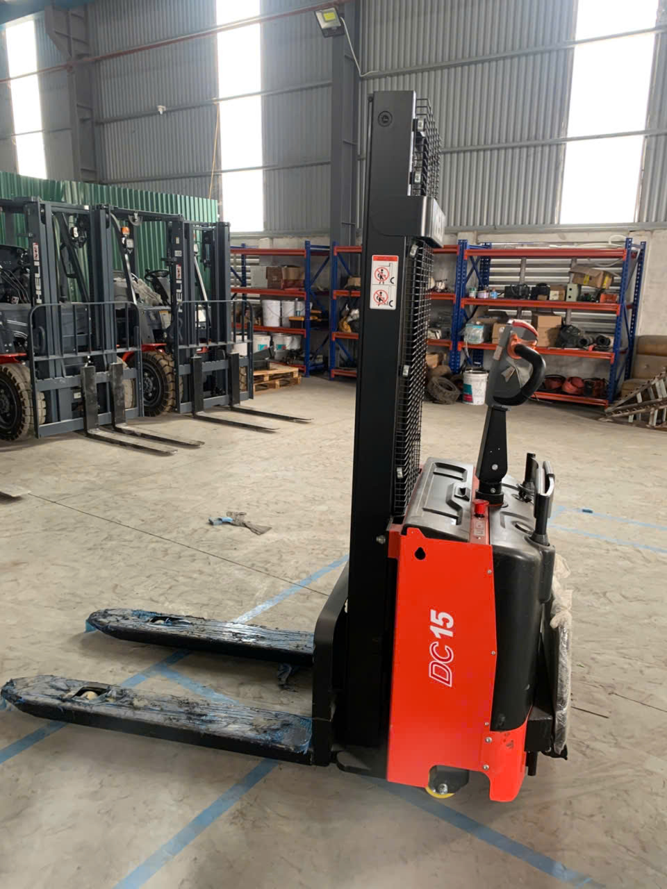 XE NÂNG ĐIỆN TAY CAO 1.5 TẤN HELI CDD15J - RE MỚI 100%